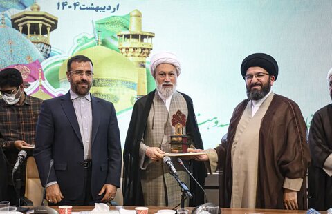 تصاویر| نشست مشترک شورای فرهنگ عمومی و توسعه قرآنی فارس