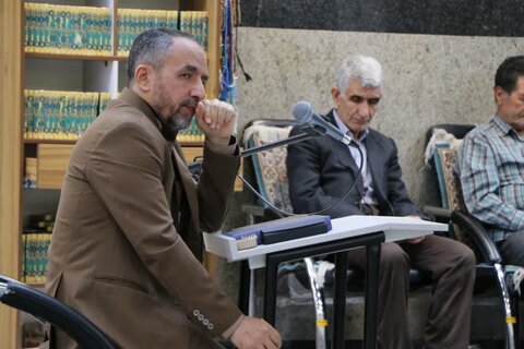 تصاویر/ جلسه تفسیر قرآن کریم در مسجد جنرال ارومیه