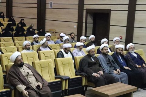 تصاویر/ نشست روحانیون و طلاب مربی تعلیم و تربیت سپاه ارومیه