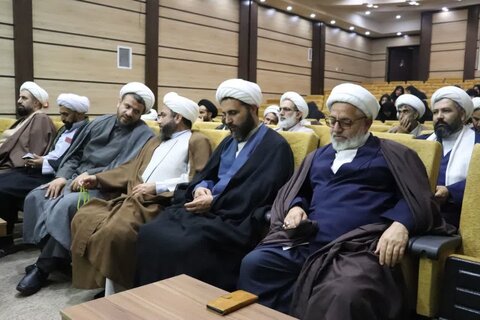 تصاویر/ نشست روحانیون و طلاب مربی تعلیم و تربیت سپاه ارومیه