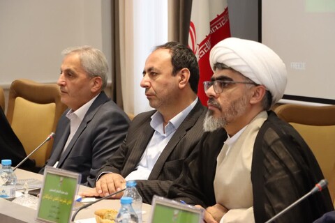 تصاویر/ برگزاری نخستین نشست مدیران کل و مسئولان دفاتر نمایندگی ولی فقیه در بنیاد شهید و امور ایثارگران منطقه 3 کشور به میزبانی بنیاد تبریز