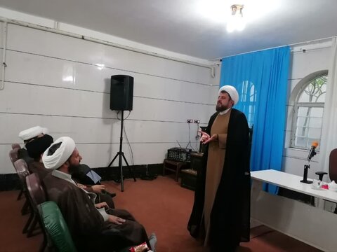 تصاویر/ کارگاه توانمندسازی ائمه جماعات مساجد و دستگاه های اجرایی شهرستان خوی