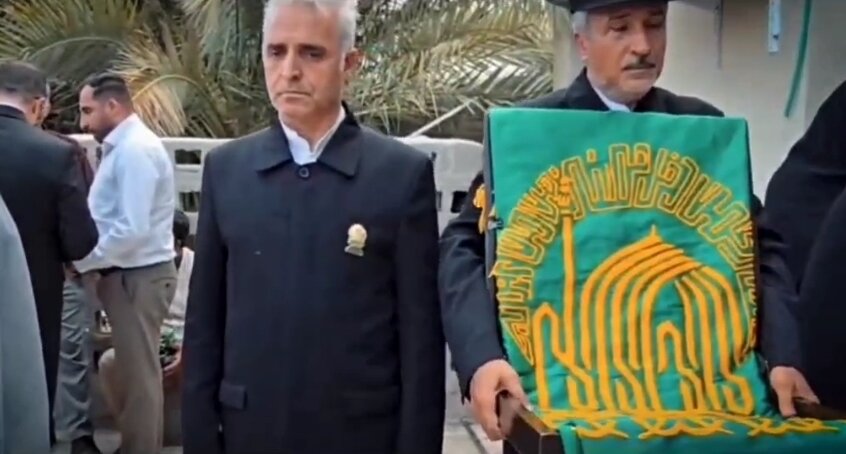 فیلم| دیدار خادمان رضوی با خانواده‌های جانباختگان حادثه واژگونی اتوبوس زائران امام رضا(ع)