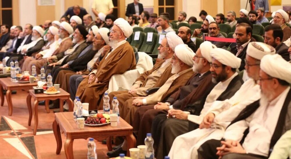 در مسیر صد سالگی | خدمات فرهنگی یک مرجع تقلید (بخش اول)