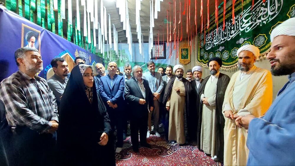 اولین نمایشگاه مهدویت با عنوان «حضور تا ظهور» در خمینی‌شهر افتتاح شد+ تصاویر