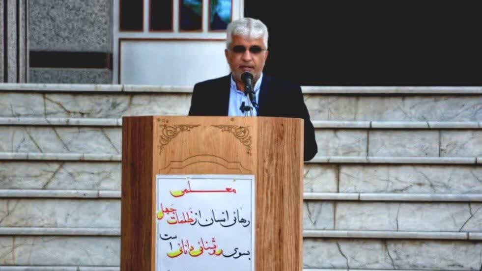 زنگ «سپاس معلم» در آران و بیدگل نواخته شد+عکس