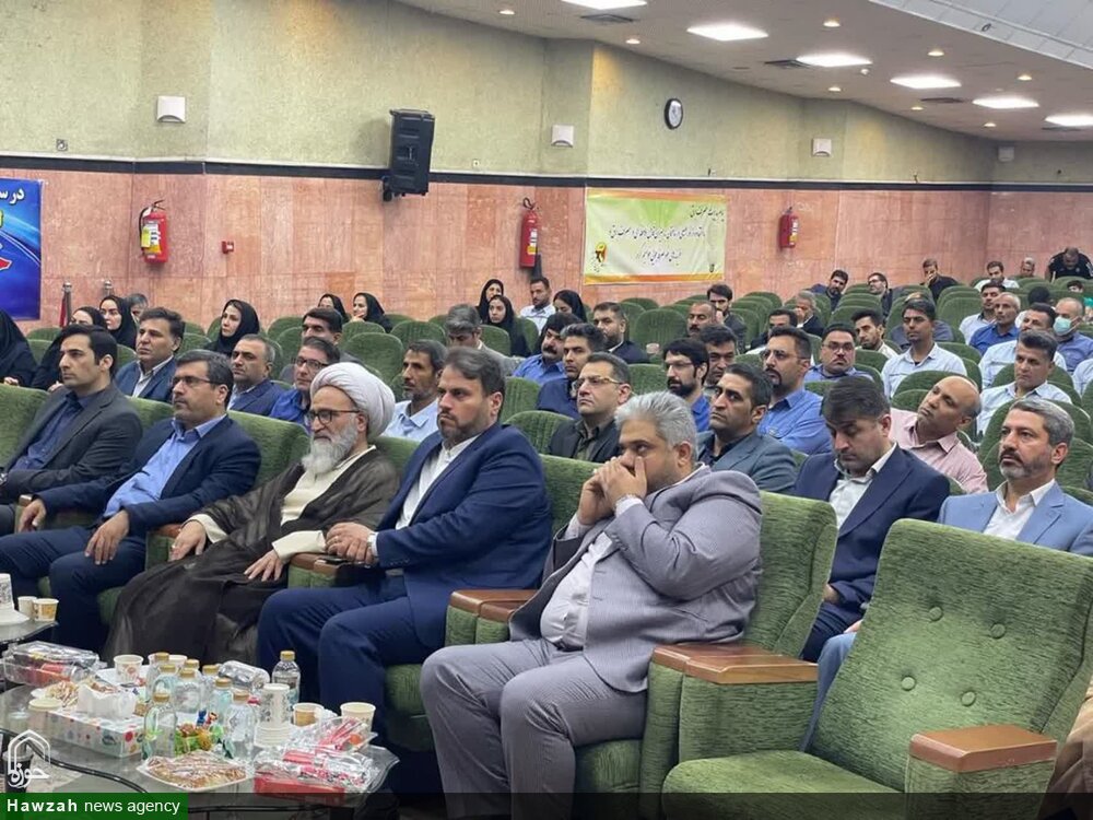 مراسم بزرگداشت روز کارگر در شرکت نیروی برق اهواز
