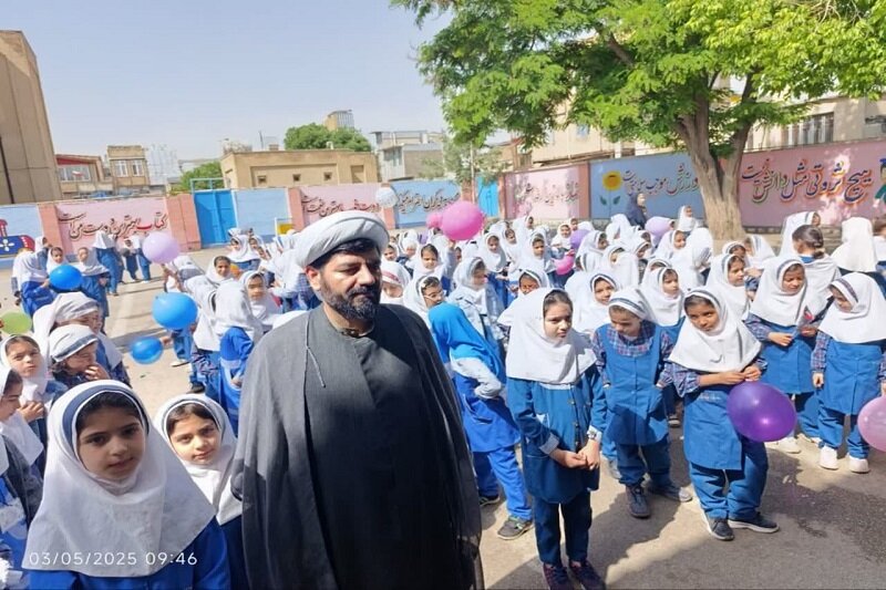 دختران مظهر مهربانی، امید و آینده سازان جامعه هستند+عکس