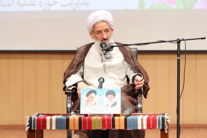 میدان‌داری جوانان در پررونق شدن نمازجمعه و جماعات نقش دارد