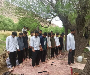 تصاویر/ اردوی یک روزه طلاب مدرسه علمیه المهدی(عج) آران و بیدگل