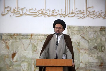 تجلیل از ۲۰۰ استاد قرآن حرم مطهر بانوی کرامت در همایش وارثان انبیا