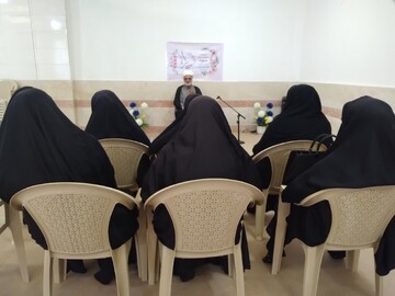 برگزاری سومین کارگاه مقاله نویسی در مدرسه فاطمه المعصومه(س) دلیجان