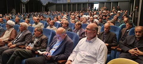 تصاویر اجلاس شهرستانی نماز در الیگودرز