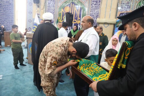 استقبال اقشار مختلف مردم از خادمین حرم مطهر رضوی در آستان مقدس شهدای گمنام بندر امام خمینی (ره)