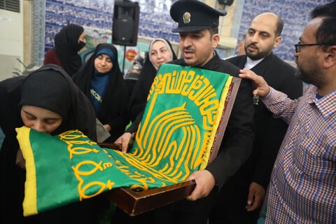 حضور خادمین حرم مطهر رضوی در بندرامام خمینی (ره)