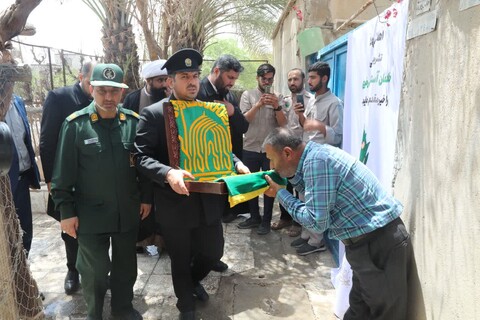 حضور خادمین حرم مطهر رضوی در منزل شهیدان سرافراز سید حسن مقدم و مرتضی مطوری 
