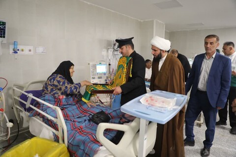 حضور خادمین حرم مطهر رضوی در بیمارستان نوید بندر امام خمینی (ره)