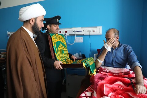 حضور خادمین حرم مطهر رضوی در بیمارستان نوید بندر امام خمینی (ره)