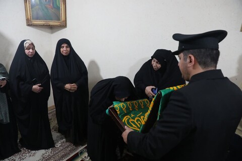 حضور خادمین حرم مطهر رضوی در بندرامام خمینی (ره)