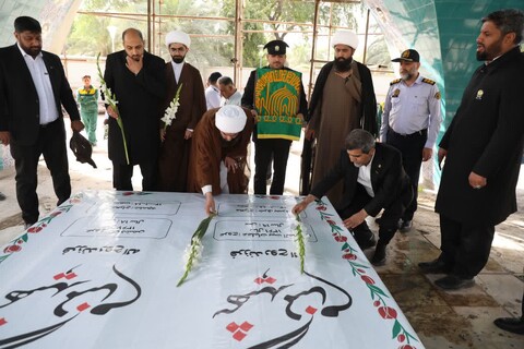 حضور خادمین حرم مطهر رضوی در بندرامام خمینی (ره)