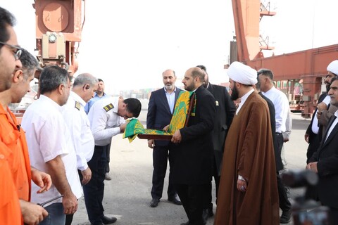 حضور خادمین حرم مطهر رضوی در منطقه ویژه اقتصادی بندر امام خمینی (ره)