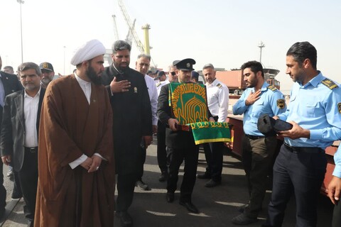 حضور خادمین حرم مطهر رضوی در منطقه ویژه اقتصادی بندر امام خمینی (ره)