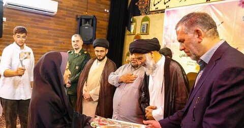 همایش تجلیل از معلمان و مبلغان دینی مناطق محروم اهواز