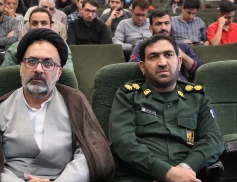 تصاویر/ نشست حکمت مطهر در ناحیه مقاومت بسیج محلات