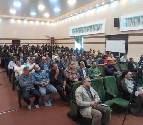 تصاویر/ نشست حکمت مطهر در ناحیه مقاومت بسیج محلات