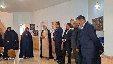 تصاویر/بازدید از نمایشگاه دائمی بصیرت رسانه و حجاب و عفاف مدرسه علمیه کوثر زرندیه