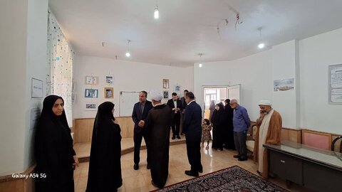 تصاویر/بازدید از نمایشگاه دائمی بصیرت رسانه و حجاب و عفاف مدرسه علمیه کوثر زرندیه