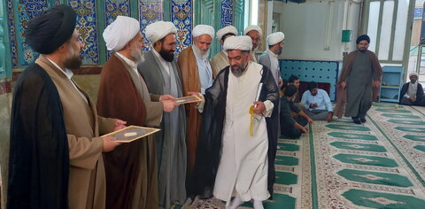 تصاویر/ تجلیل از اساتید و طلاب مدرسه علمیه آیت‌الله مدنی کاشانی(ره)