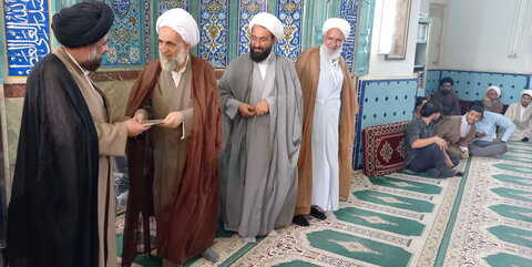 تصاویر/ تجلیل از اساتید و طلاب مدرسه علمیه آیت‌الله مدنی کاشانی(ره)