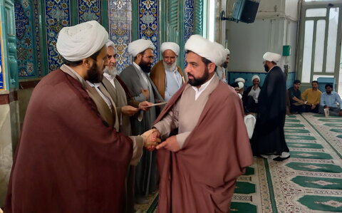 تصاویر/ تجلیل از اساتید و طلاب مدرسه علمیه آیت‌الله مدنی کاشانی(ره)