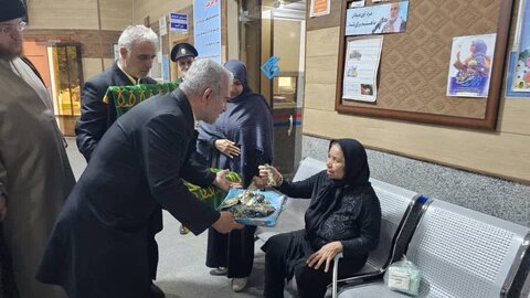 تصاویر/ پیچیدن عطر حرم رضوی در بیمارستان سوانح و سوختگی گناوه