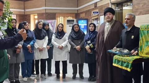 تصاویر/ پیچیدن عطر حرم رضوی در بیمارستان سوانح و سوختگی گناوه