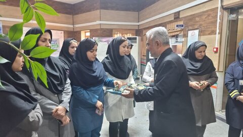 تصاویر/ پیچیدن عطر حرم رضوی در بیمارستان سوانح و سوختگی گناوه