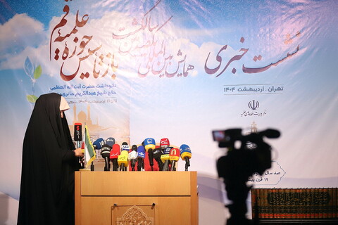 تصاویر/ حاشیه های نشست خبری همایش بین‌المللی یکصدمین سالگشت بازتأسیس حوزه علمیه قم