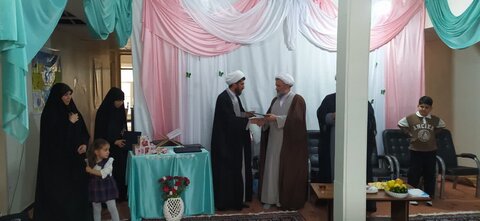 تصاویر/ مراسم گرامیداشت مقام معلم در مدرسه علمیه نجمه خاتون تکاب