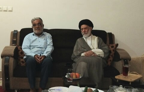 تصاویر/ دیدار امام جمعه دیر با معلمان جانباز