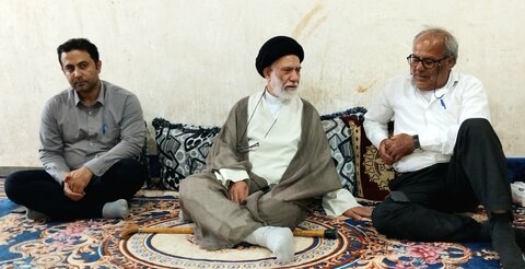 تصاویر/ دیدار امام جمعه دیر با معلمان جانباز