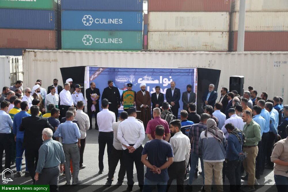 تصاویر/ حضور خادمین حرم مطهر رضوی در بندرامام خمینی (ره)