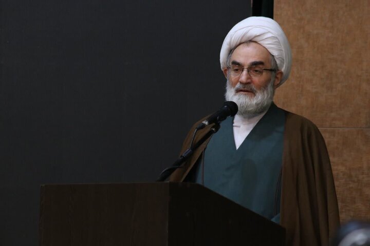 لزوم نمایش اقتدار با بهره‌گیری از نیروهای توانمند