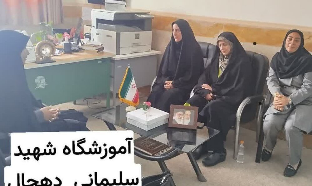 حضور طلاب بسیجی خنداب در مدارس شهرستان به مناسبت هفته معلم+ تصاویر