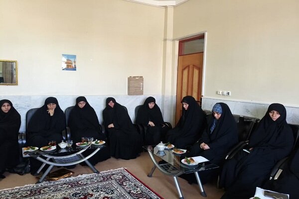 اساتید حوزه در حل معضلات اعتقادی جامعه پیشگام باشند+ عکس