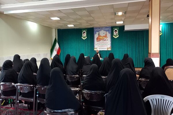 تبیین جایگاه تربیتی حوزه‌های علمیه خواهران در پذیرش این نهاد اثرگذار است+ عکس