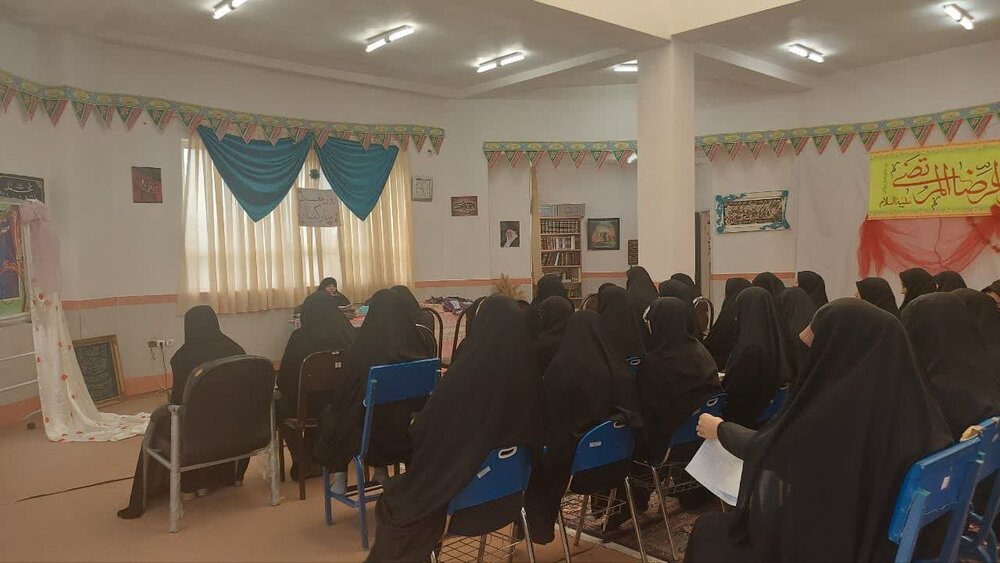 مراسم روز معلم در مدرسه علمیه فاطمیه نقده