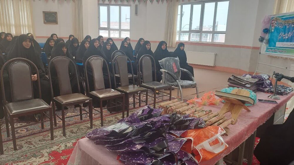 مراسم روز معلم در مدرسه علمیه فاطمیه نقده