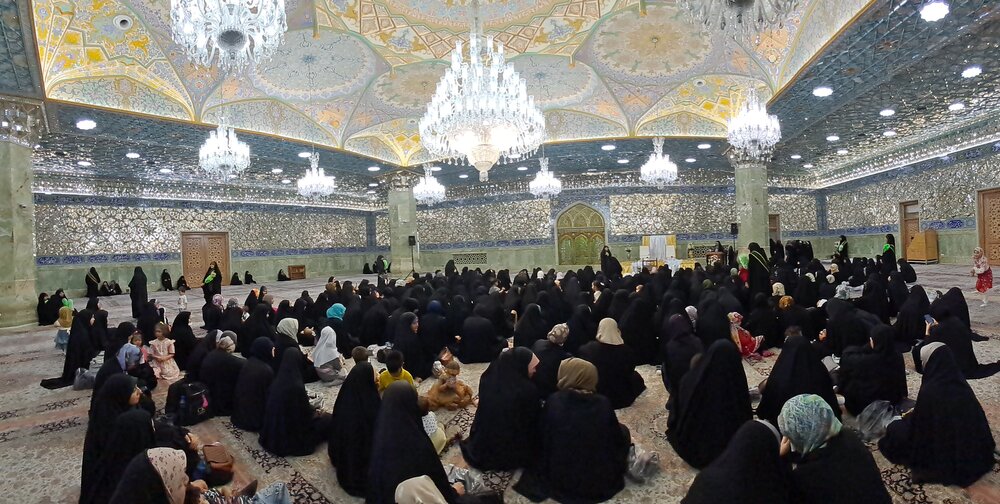 گردهمایی بانوان طلبه بین الملل در حرم حضرت معصومه (س) برگزار شد