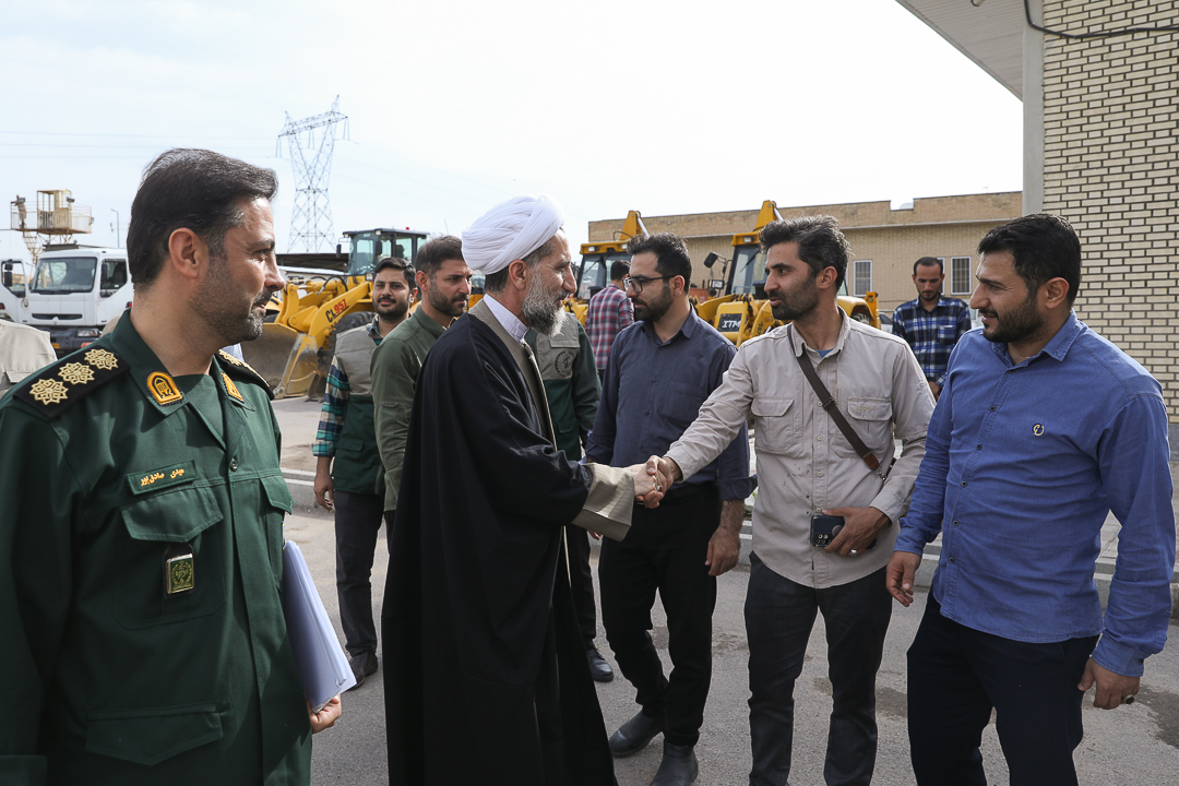 دیدار جهادگران قزوین با نماینده ولی‌فقیه در استان+ عکس